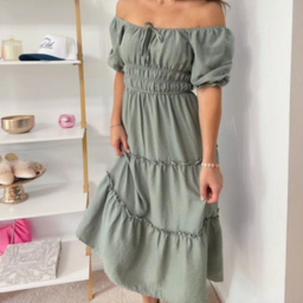 Popular 21, Sage Midi Dress Medium